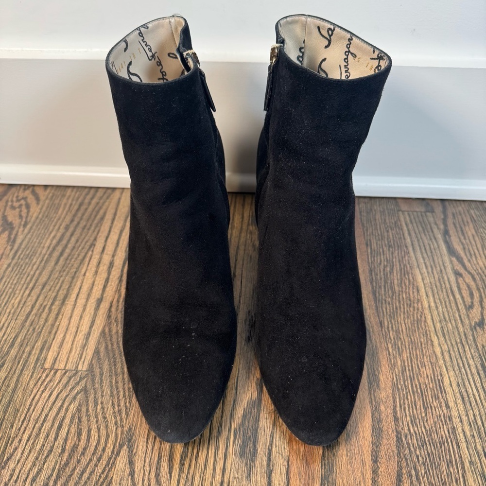 Salvatore Ferragamo Shirin black suede ankle boots size 10 - Picture 2 of 8